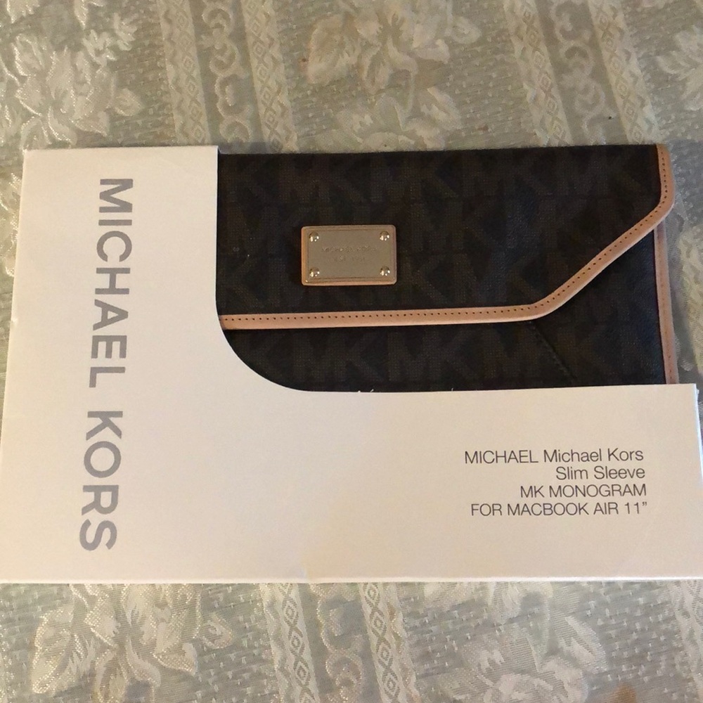 NWT Michael Kors Macbook Air Sleeve